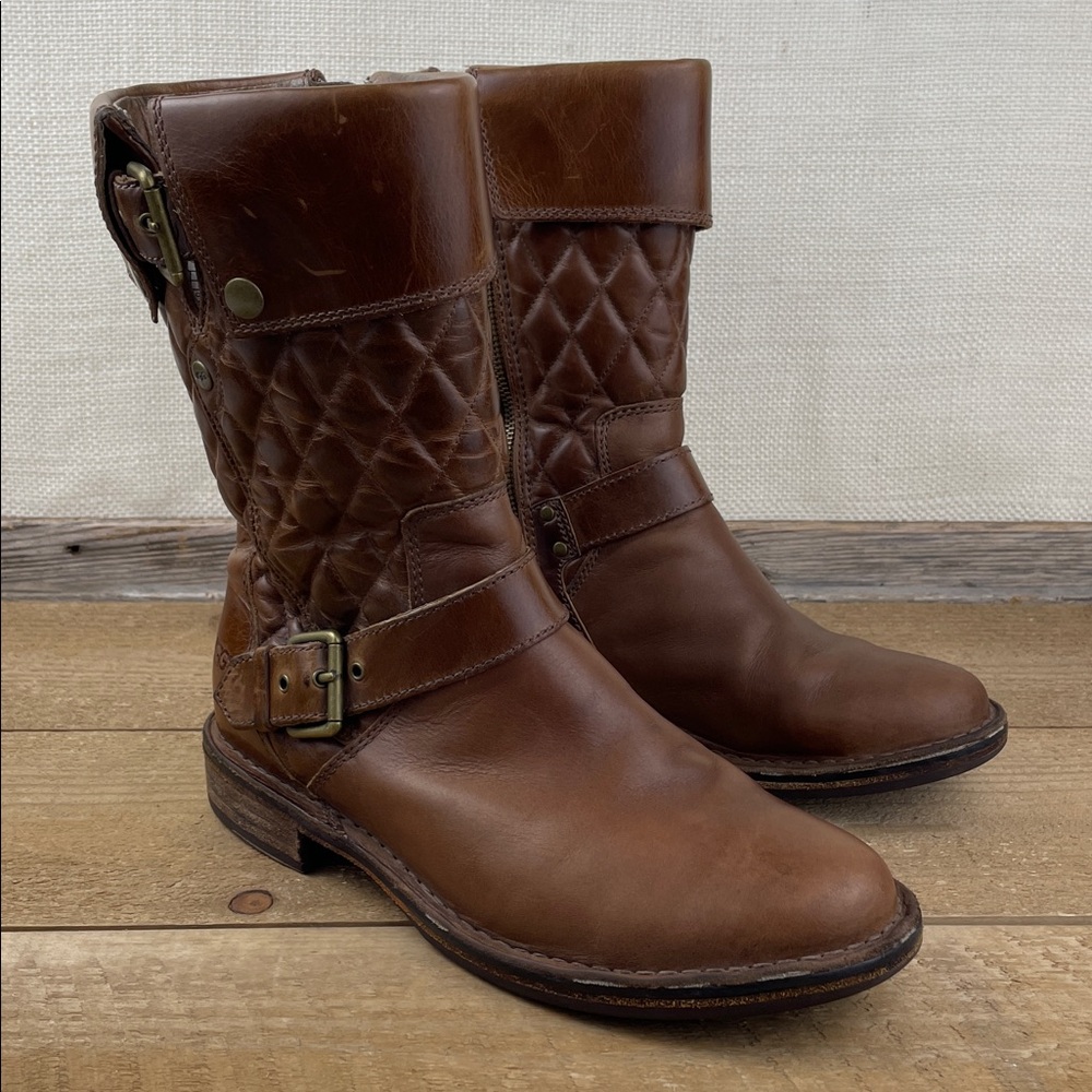 UGG Conor Boot in Fawn